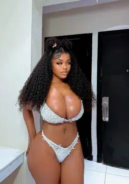 EBONY LILAA