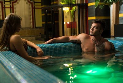 Couple in Jacuzzi in Cologne FKK club